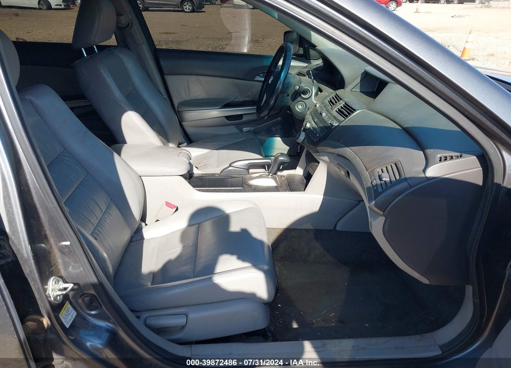2010 HONDA ACCORD 2.4 EX-L VIN: 1HGCP2F83AA121197