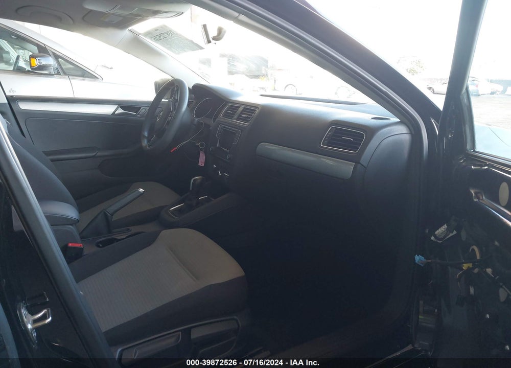 2017 VOLKSWAGEN JETTA 1.4T S VIN: 3VW2B7AJ1HM262716