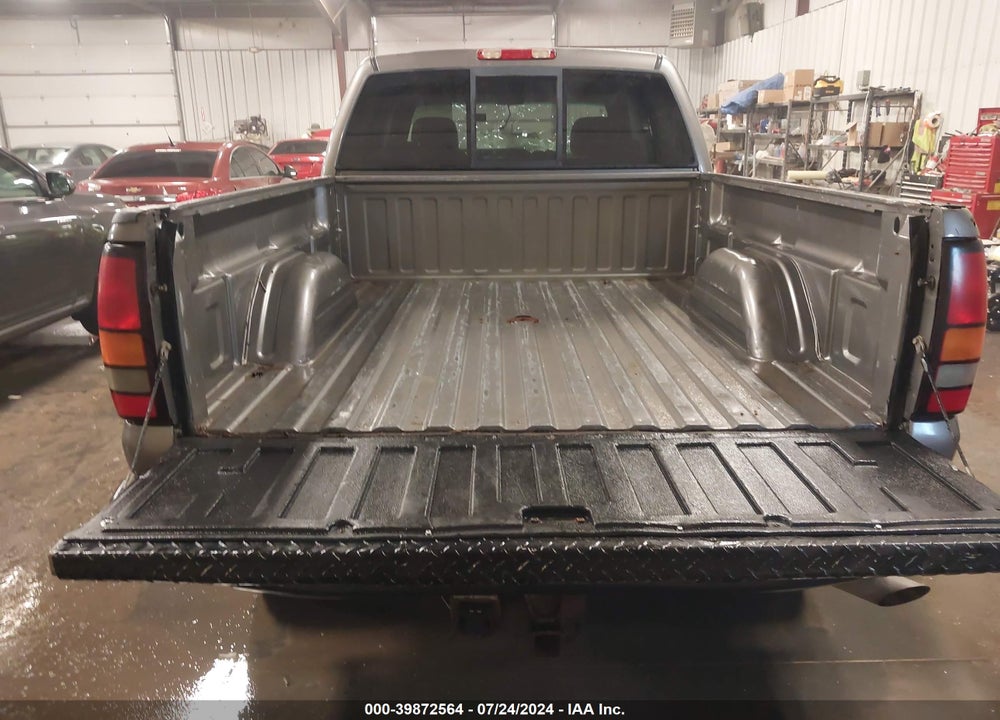 2007 GMC SIERRA 2500HD CLASSIC SLT VIN: 1GTHK23U17F195363