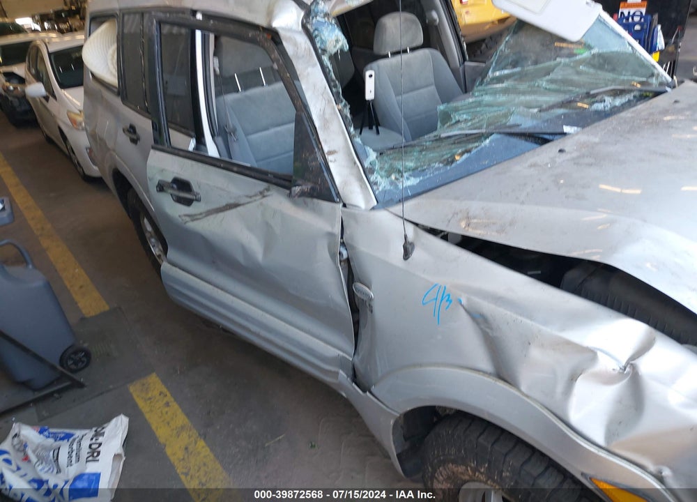 2001 MITSUBISHI MONTERO VIN: JA4MW31R11J040088