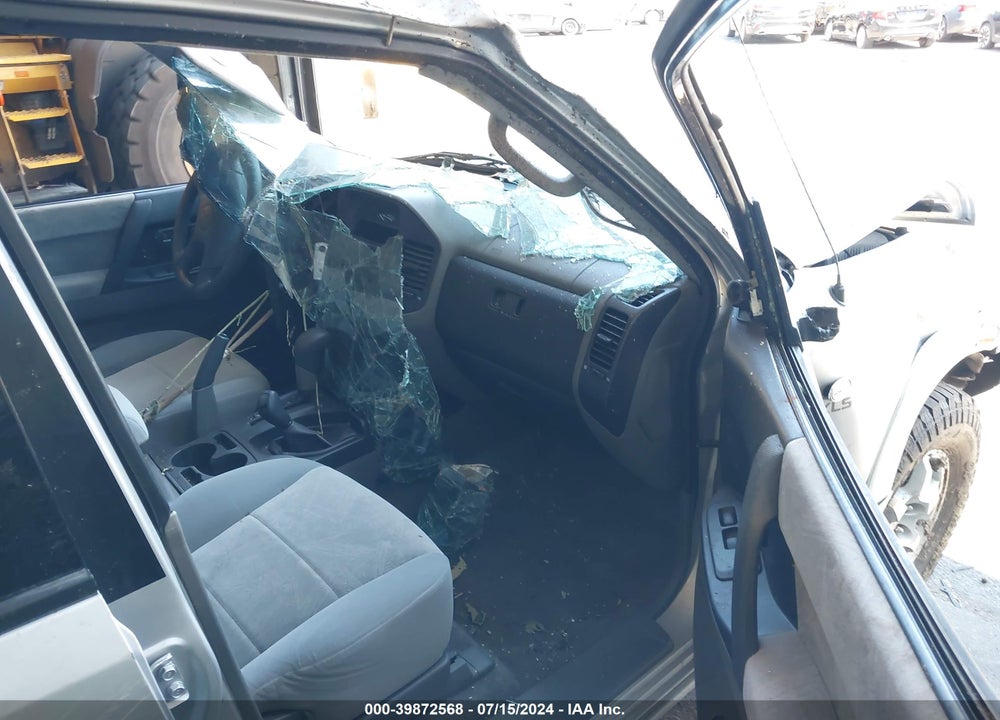 2001 MITSUBISHI MONTERO VIN: JA4MW31R11J040088