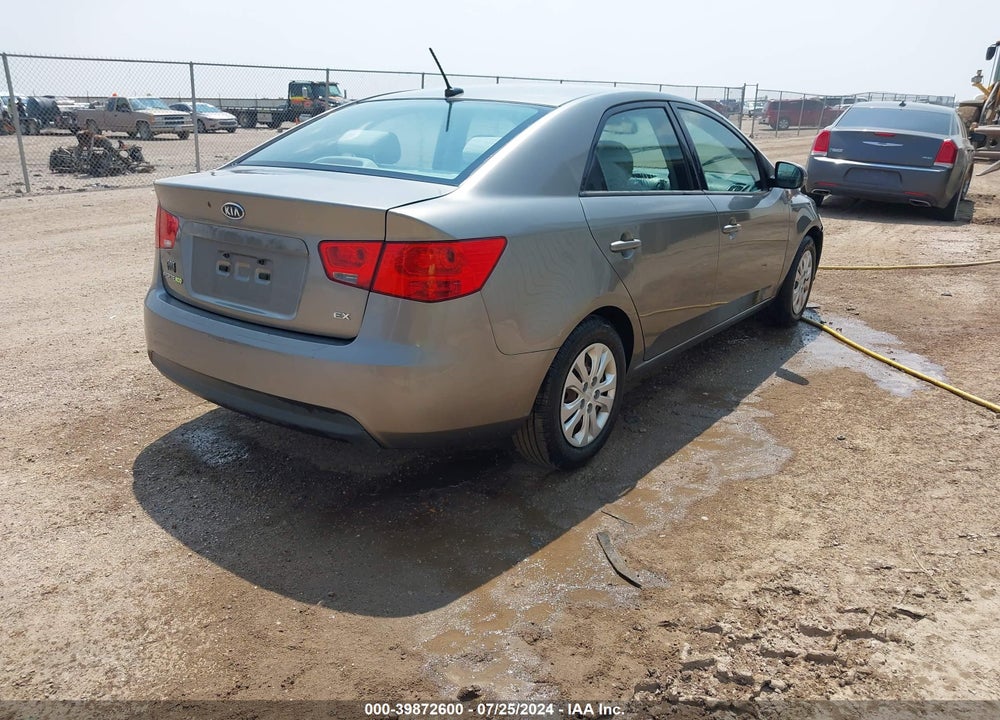 2011 KIA FORTE EX VIN: KNAFU4A20B5401136