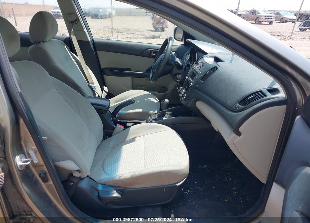 2011 KIA FORTE EX VIN: KNAFU4A20B5401136