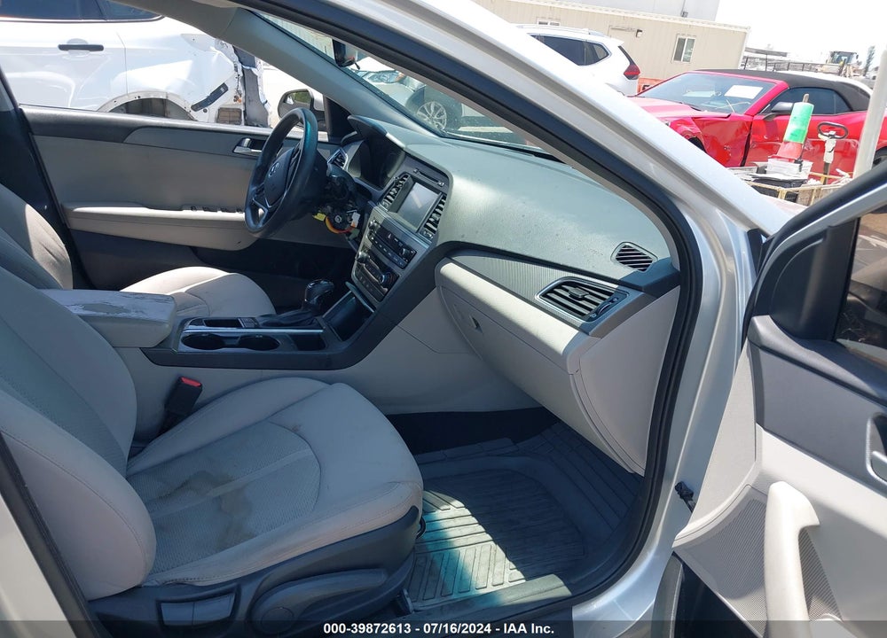 2016 HYUNDAI SONATA SE VIN: 5NPE24AF1GH346467
