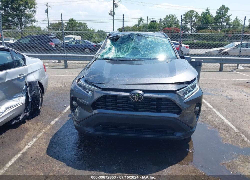 2021 TOYOTA RAV4 XLE VIN: 2T3W1RFV0MC151440