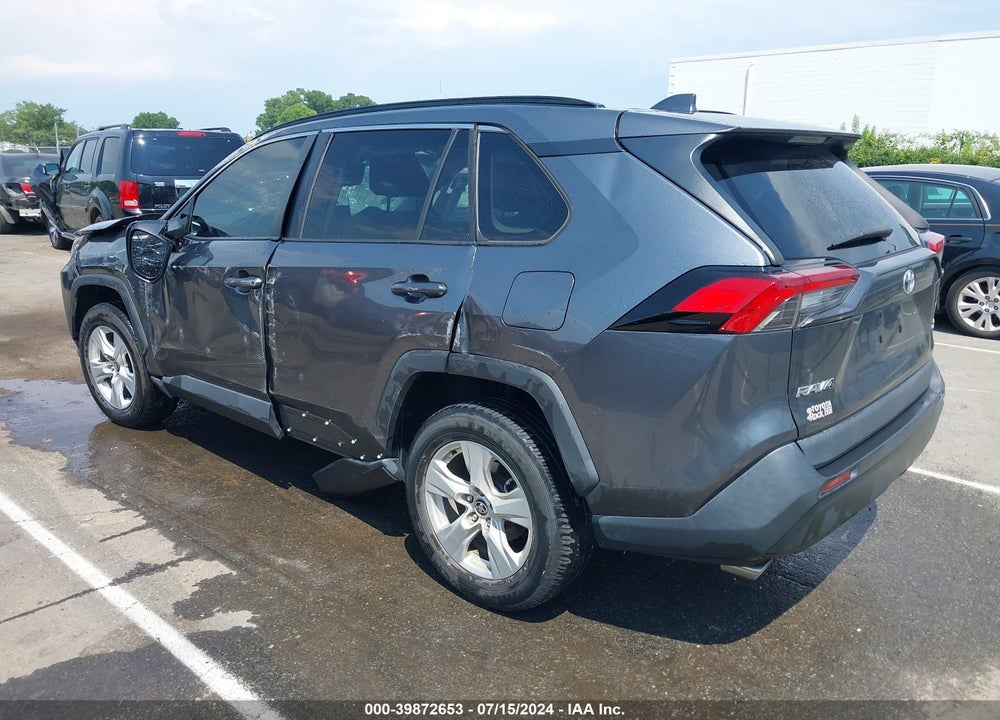 2021 TOYOTA RAV4 XLE VIN: 2T3W1RFV0MC151440