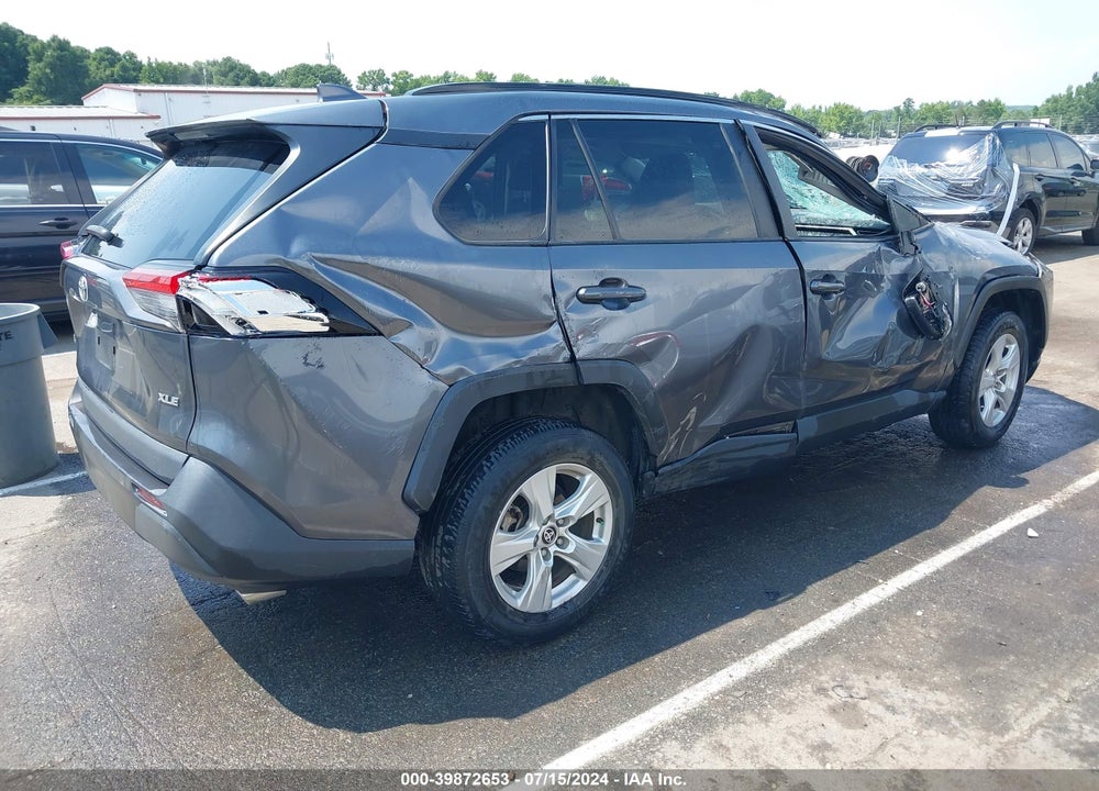 2021 TOYOTA RAV4 XLE VIN: 2T3W1RFV0MC151440