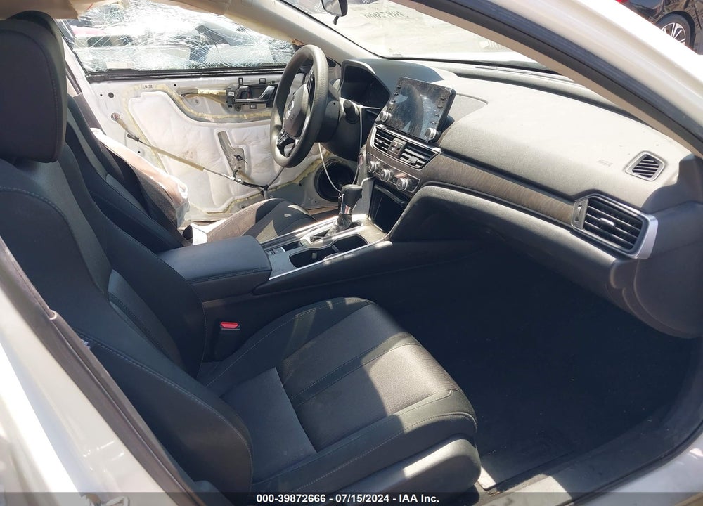 2018 HONDA ACCORD EX VIN: 1HGCV1F43JA265636