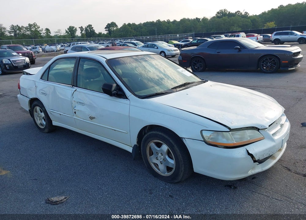 2000 HONDA ACCORD 3.0 EX VIN: 1HGCG1657YA069812