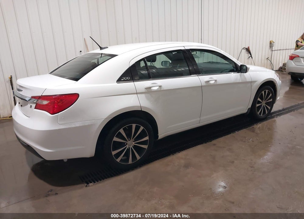 2014 CHRYSLER 200 VIN: 1C3CCBBG4EN120408