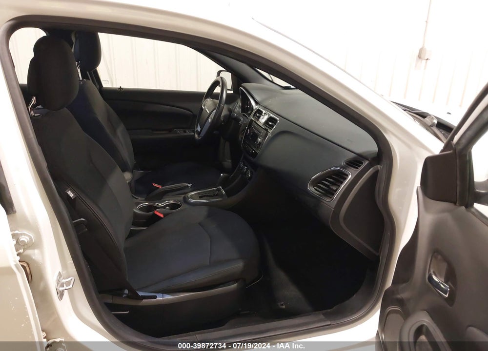 2014 CHRYSLER 200 VIN: 1C3CCBBG4EN120408