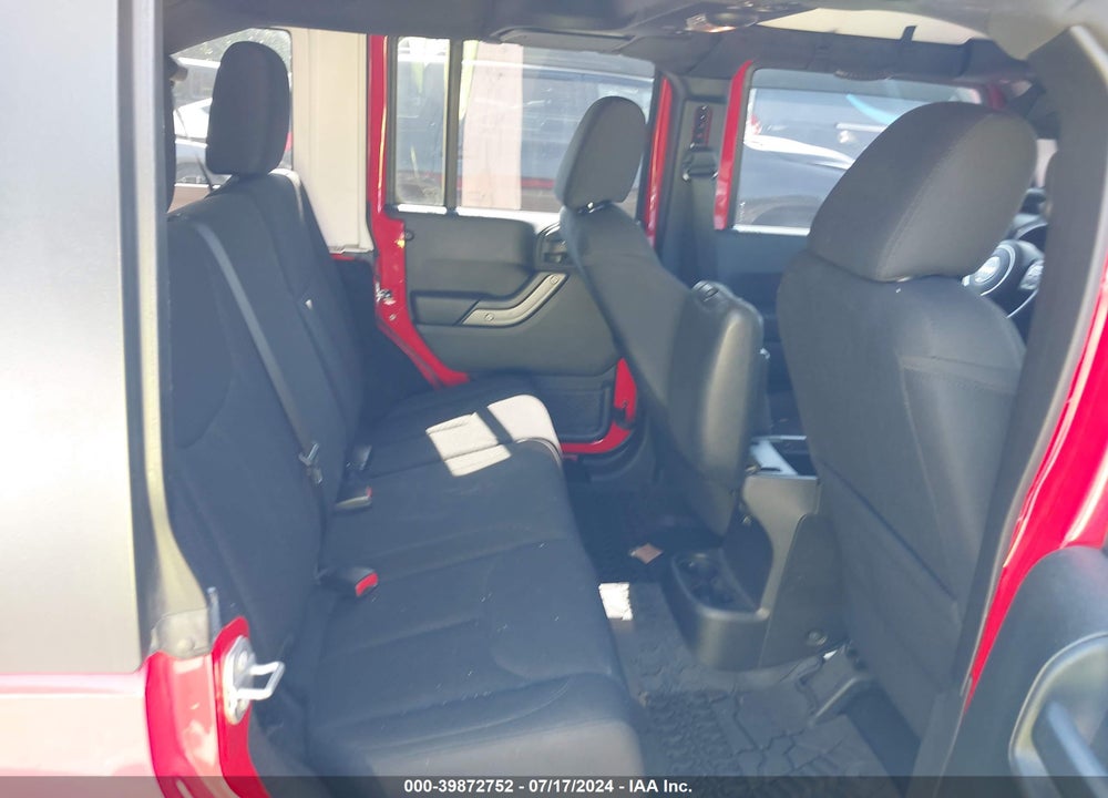 2015 JEEP WRANGLER UNLIMITED SPORT VIN: 1C4BJWDG9FL753453
