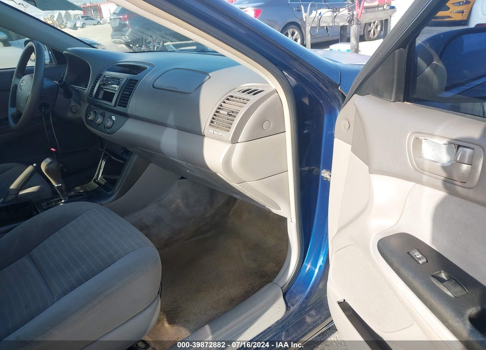 2005 TOYOTA CAMRY LE VIN: 4T1BE30K35U038122