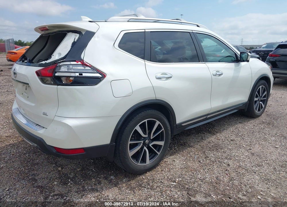 2017 NISSAN ROGUE SL VIN: 5N1AT2MT8HC864716