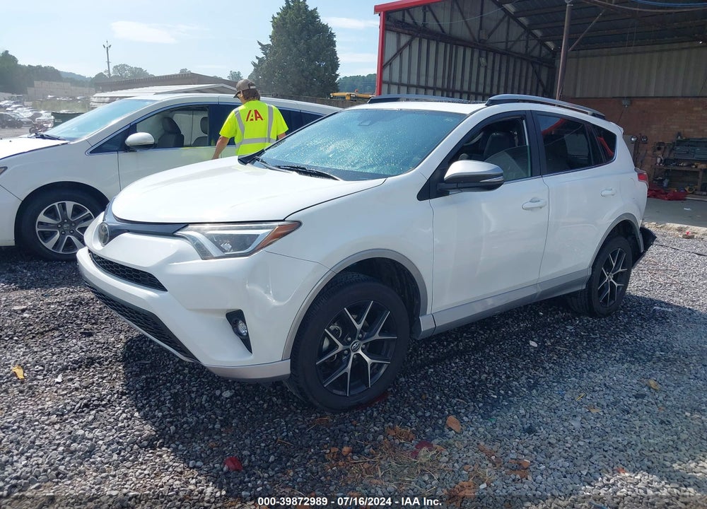 2018 TOYOTA RAV4 SE VIN: 2T3NFREV8JW470139