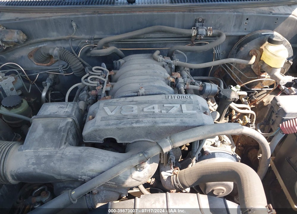 2005 TOYOTA TUNDRA SR5 V8 VIN: 5TBBT44185S465732