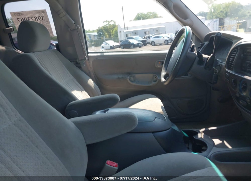 2005 TOYOTA TUNDRA SR5 V8 VIN: 5TBBT44185S465732