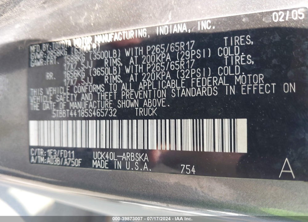 2005 TOYOTA TUNDRA SR5 V8 VIN: 5TBBT44185S465732