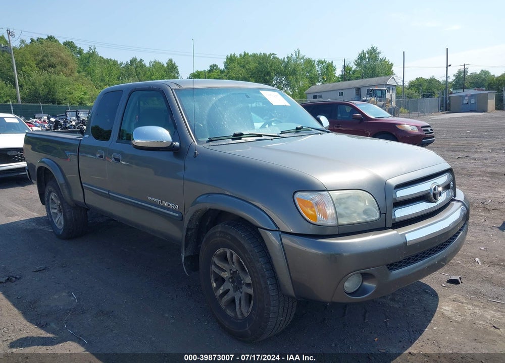 2005 TOYOTA TUNDRA SR5 V8 VIN: 5TBBT44185S465732