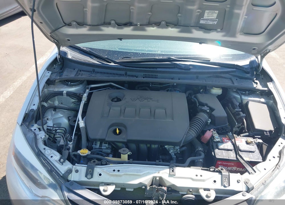 2015 TOYOTA COROLLA LE VIN: 5YFBURHE4FP352093