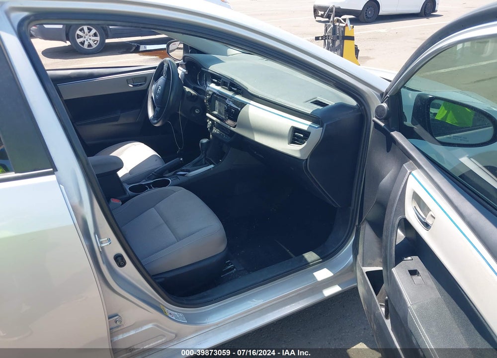 2015 TOYOTA COROLLA LE VIN: 5YFBURHE4FP352093