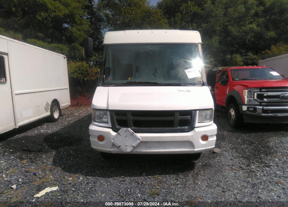 2013 ISUZU COMMERCIAL VAN VIN: JALB4T172D7W00413