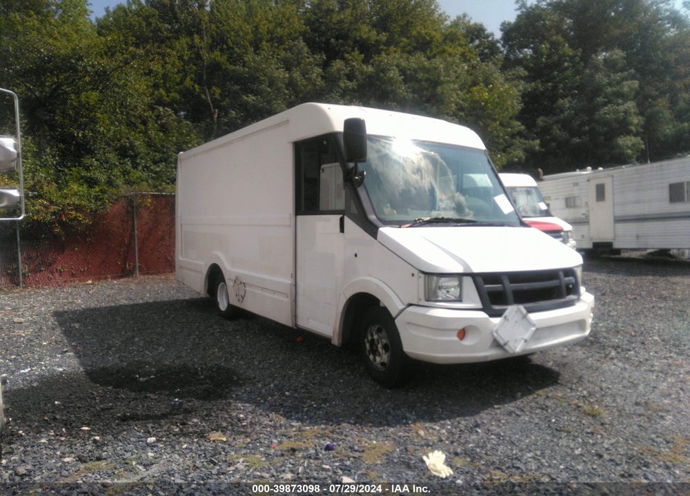 2013 ISUZU COMMERCIAL VAN VIN: JALB4T172D7W00413