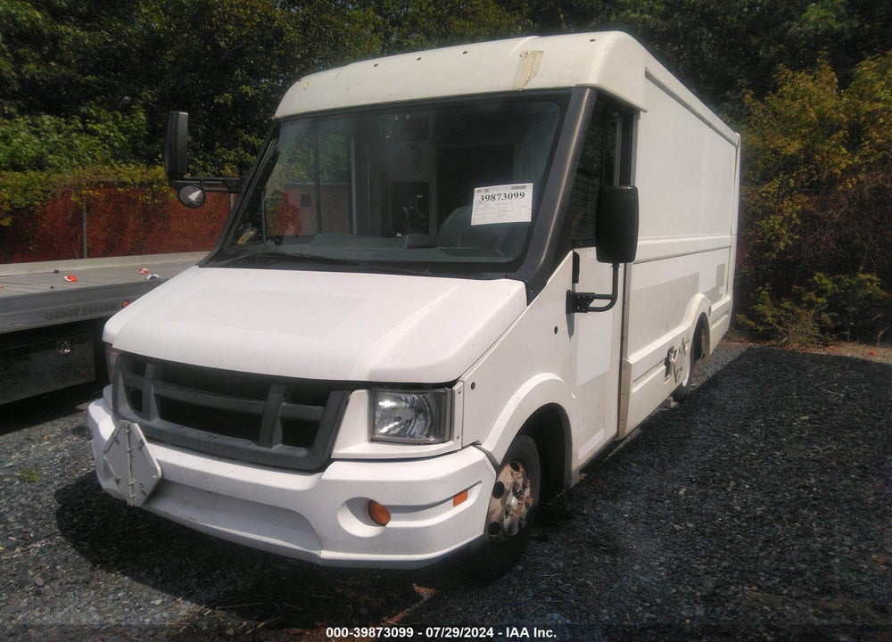 2014 ISUZU COMMERCIAL VAN VIN: JALB4T176E7W00061