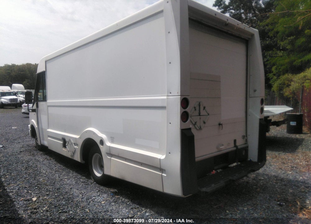 2014 ISUZU COMMERCIAL VAN VIN: JALB4T176E7W00061