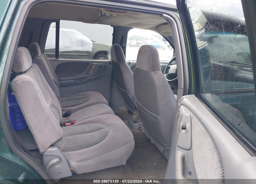 2000 DODGE DURANGO VIN: 1B4HR28Y6YF266398