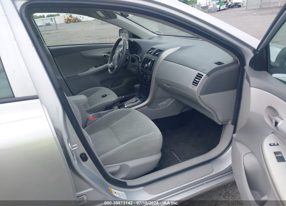 2010 TOYOTA COROLLA LE VIN: 1NXBU4EE7AZ241682