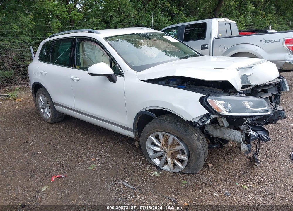 2015 VOLKSWAGEN TOUAREG V6 SPORT VIN: WVGEF9BP8FD006757