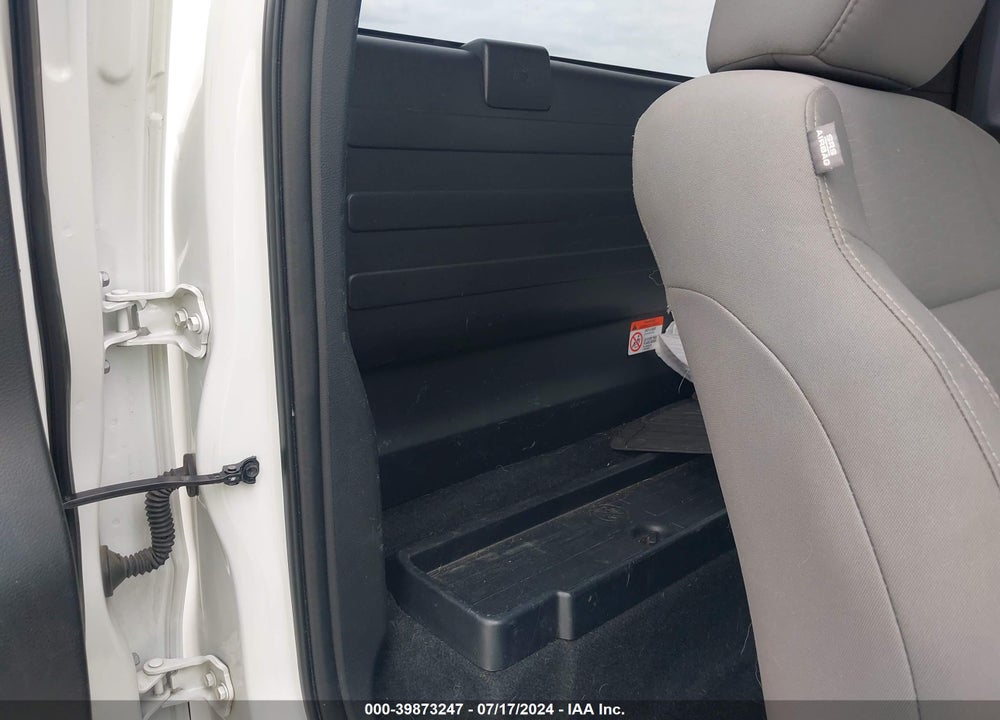 2017 TOYOTA TACOMA SR VIN: 5TFRX5GN7HX083592