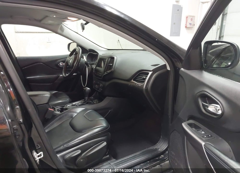 2019 JEEP CHEROKEE LATITUDE PLUS 4X4 VIN: 1C4PJMLB4KD194706