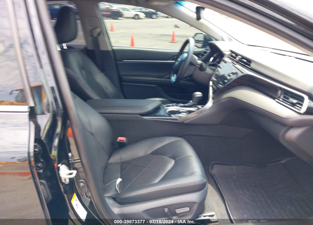 2018 TOYOTA CAMRY XLE V6 VIN: 4T1BZ1HK1JU014263