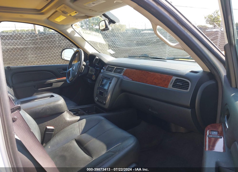 2011 GMC YUKON SLT VIN: 1GKS2CE0XBR264617