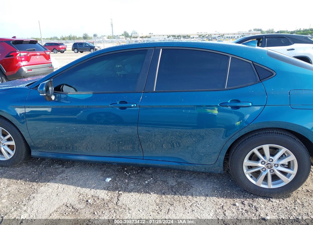 2025 TOYOTA CAMRY LE VIN: 4T1DAACK7SU502545
