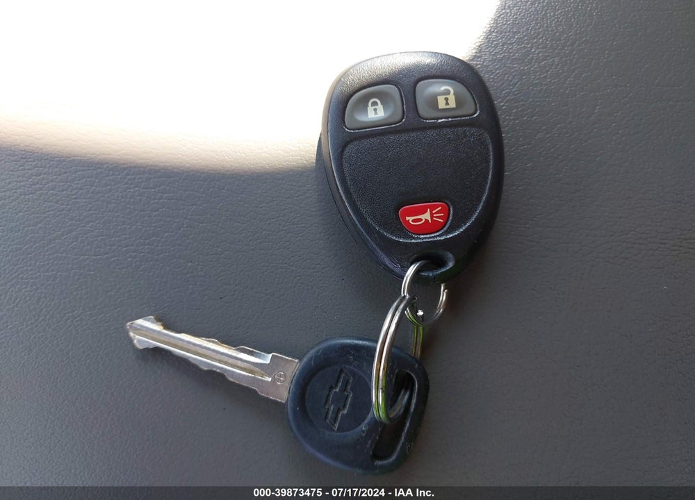 2011 CHEVROLET TRAVERSE LS VIN: 1GNKRFED9BJ356142