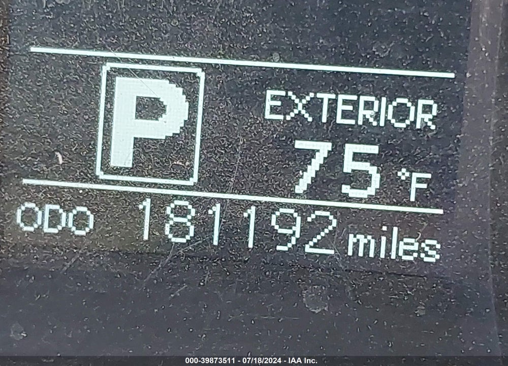 2015 TOYOTA SIENNA LE 8 PASSENGER VIN: 5TDKK3DC8FS573517