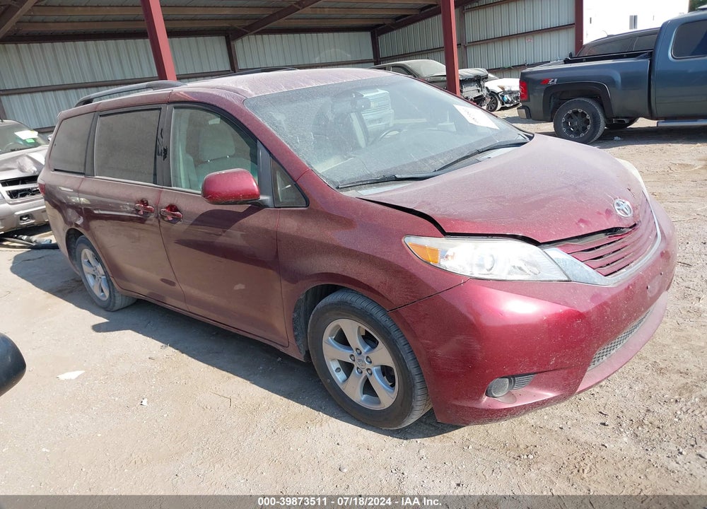 2015 TOYOTA SIENNA LE 8 PASSENGER VIN: 5TDKK3DC8FS573517