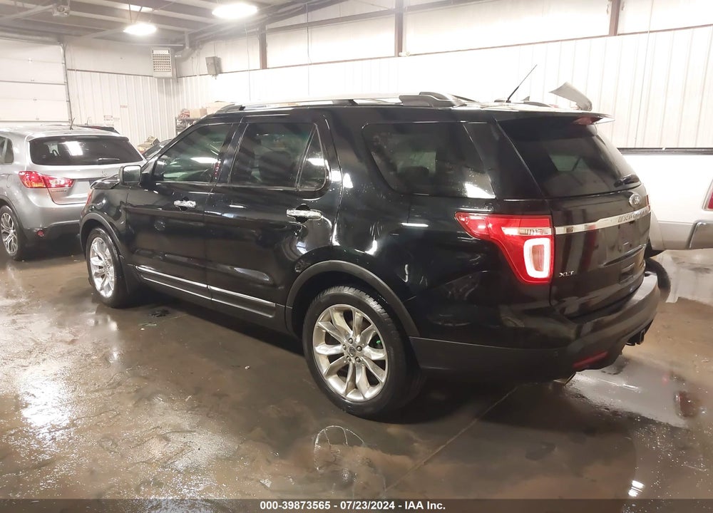 2011 FORD EXPLORER XLT VIN: 1FMHK8D83BGA87541