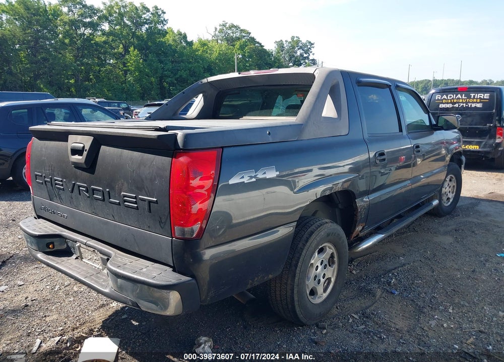 2005 CHEVROLET AVALANCHE 1500 LS VIN: 3GNEK12Z15G148220