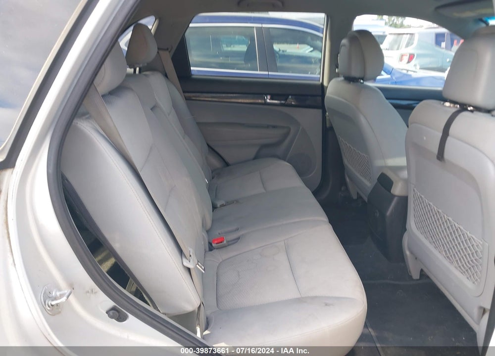 2012 KIA SORENTO LX VIN: 5XYKT3A10CG189868