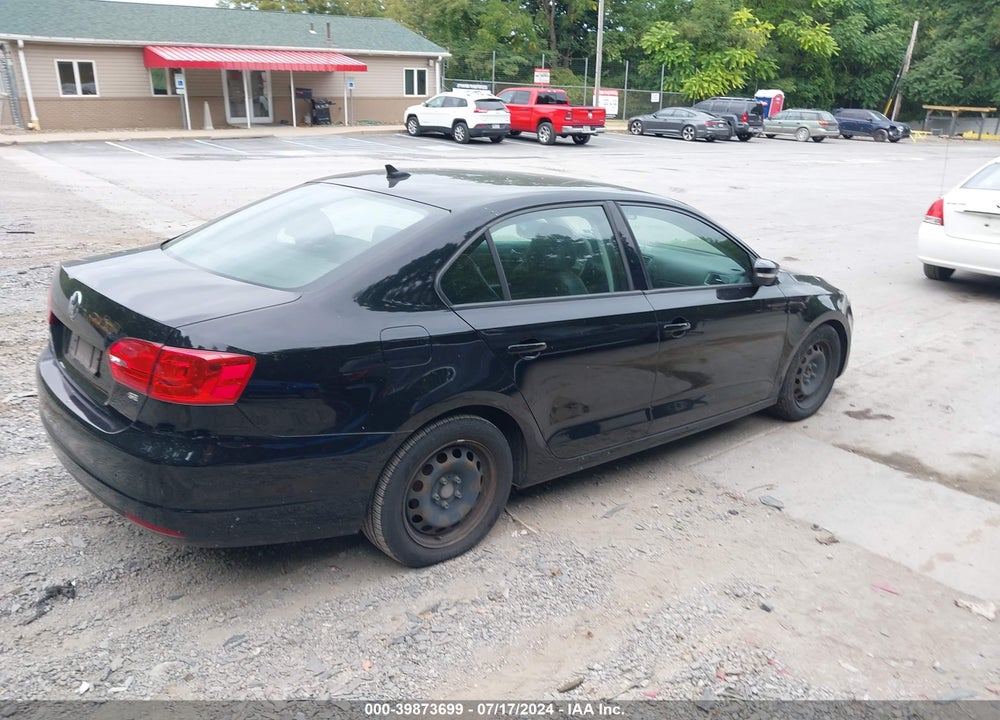2014 VOLKSWAGEN JETTA SE VIN: 3VWD17AJ3EM395338