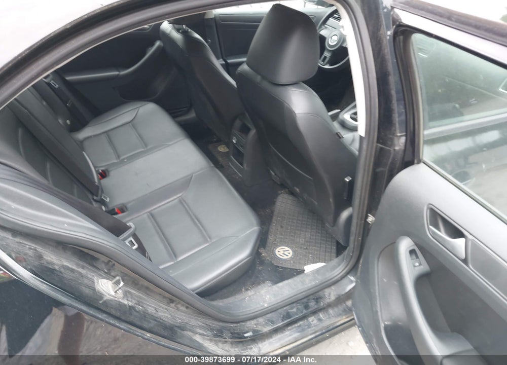 2014 VOLKSWAGEN JETTA SE VIN: 3VWD17AJ3EM395338