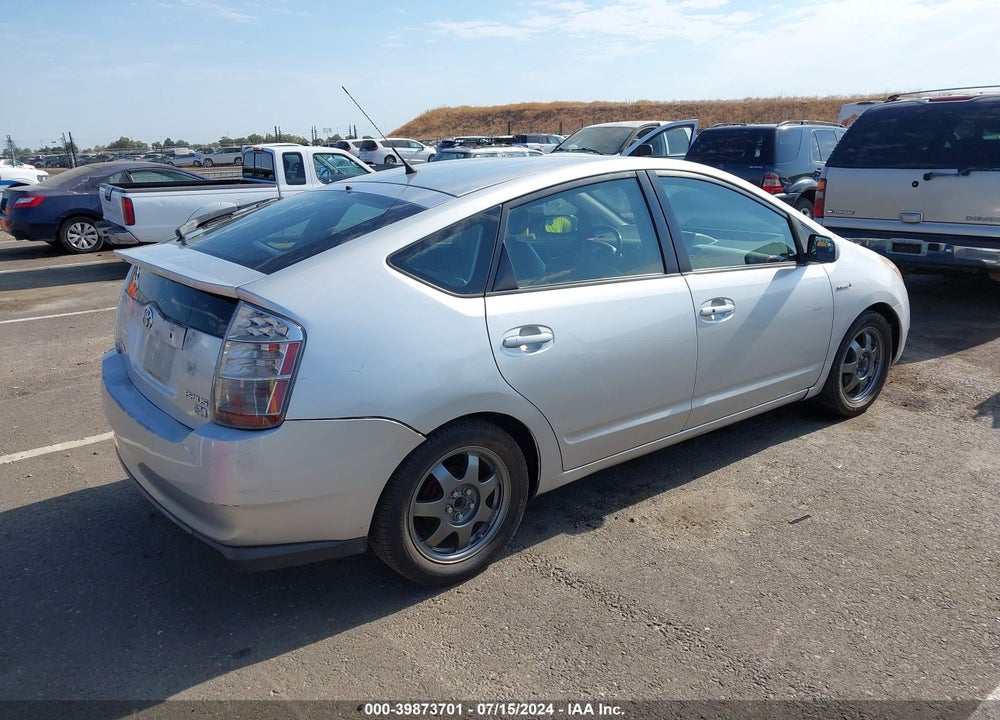 2008 TOYOTA PRIUS TOURING VIN: JTDKB20U283316852