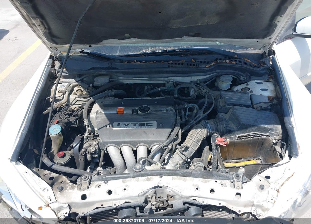 2004 HONDA ACCORD VIN: JHMCM56814C004539