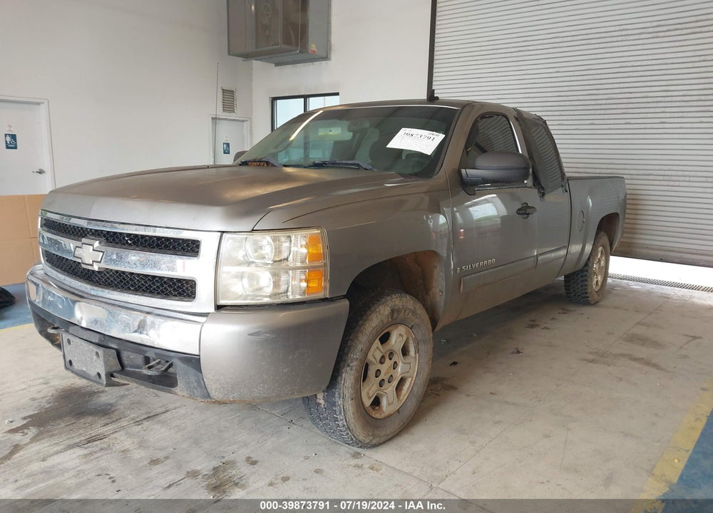 2007 CHEVROLET SILVERADO 1500 LT1 VIN: 2GCEK19C371727084