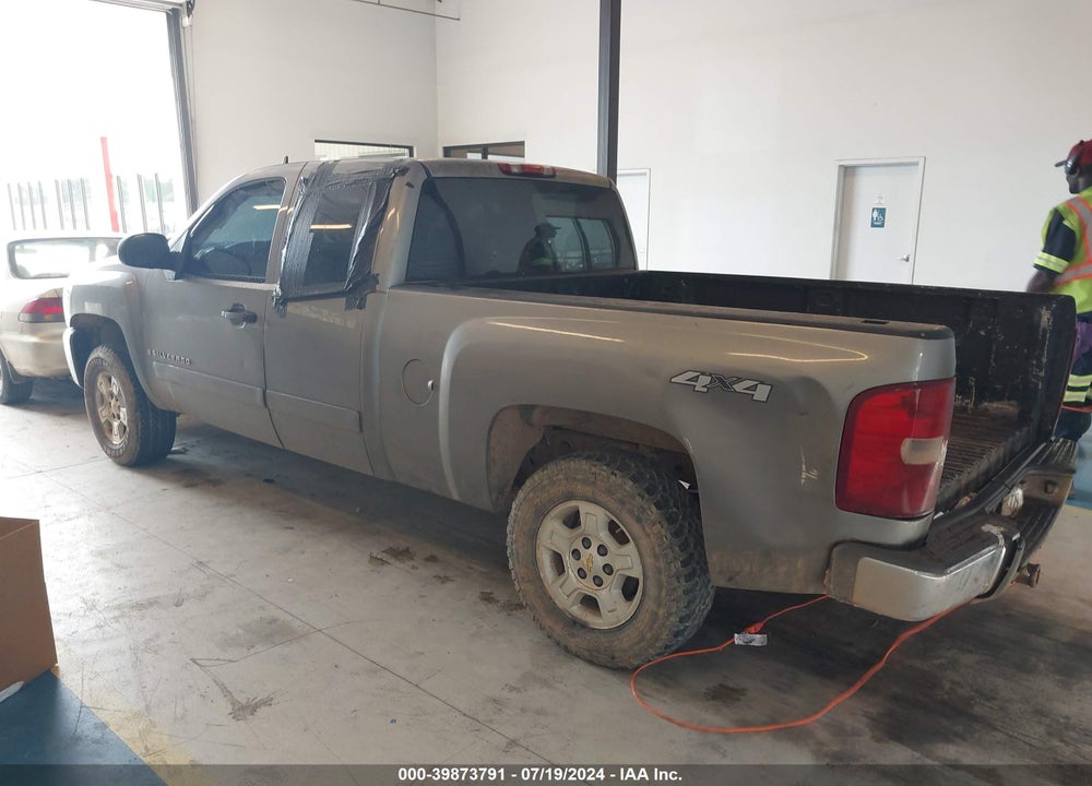 2007 CHEVROLET SILVERADO 1500 LT1 VIN: 2GCEK19C371727084