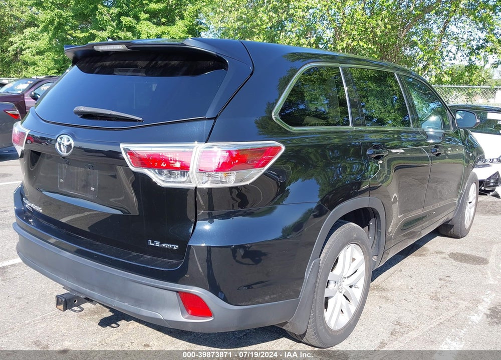 2015 TOYOTA HIGHLANDER LE V6 VIN: 5TDBKRFH1FS139533